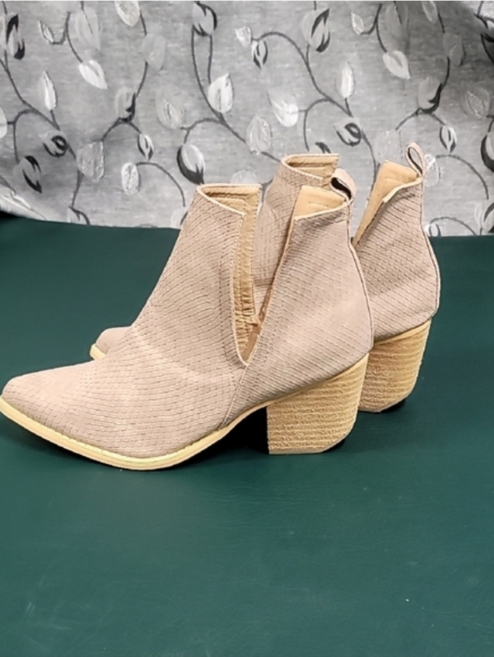 **Leather Textured Pointed-Toe Ankle Boots - Size 10 Women**